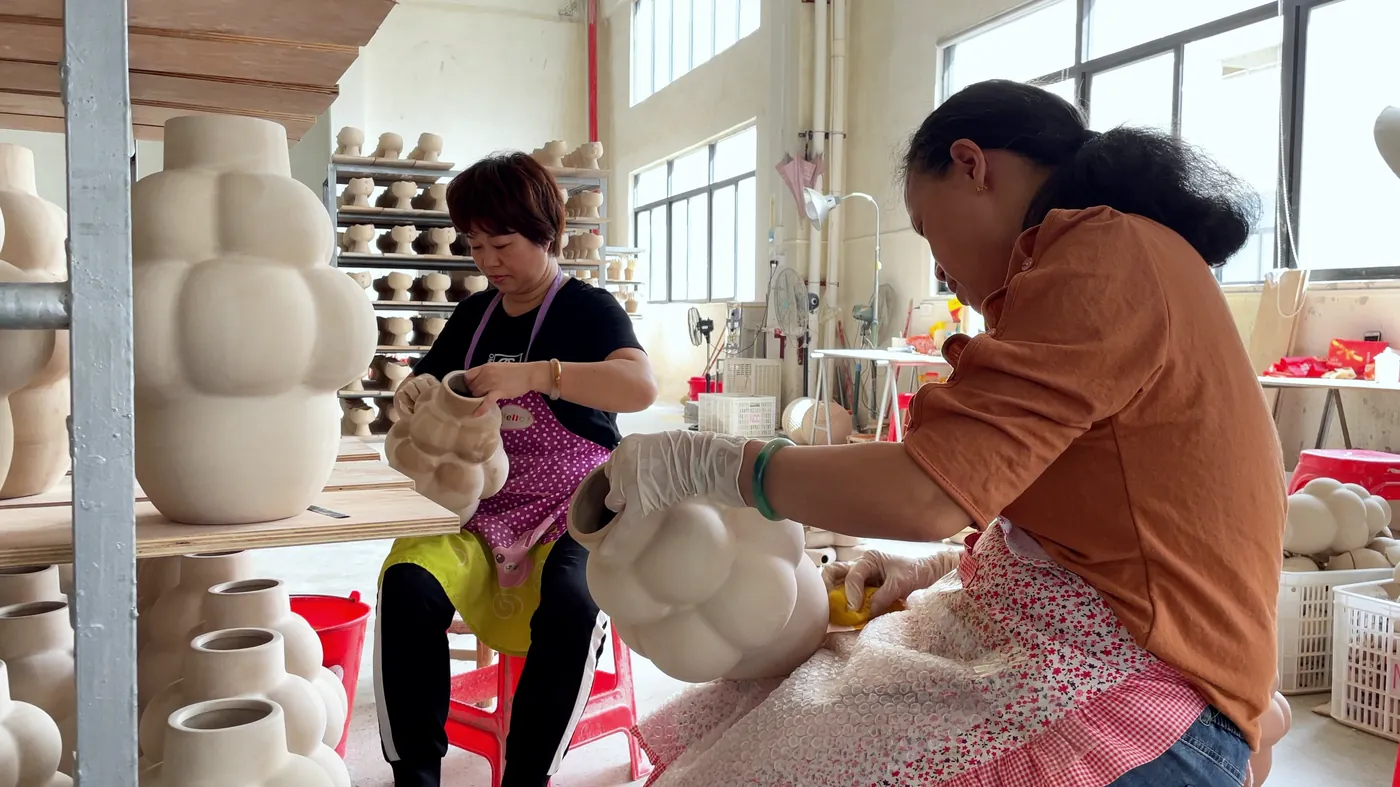 Finishing a bubble vase